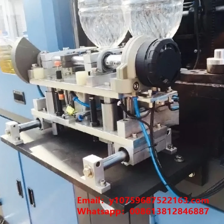 Automatic PET bottle one out two plastic blow molding machine molding machine can be customized