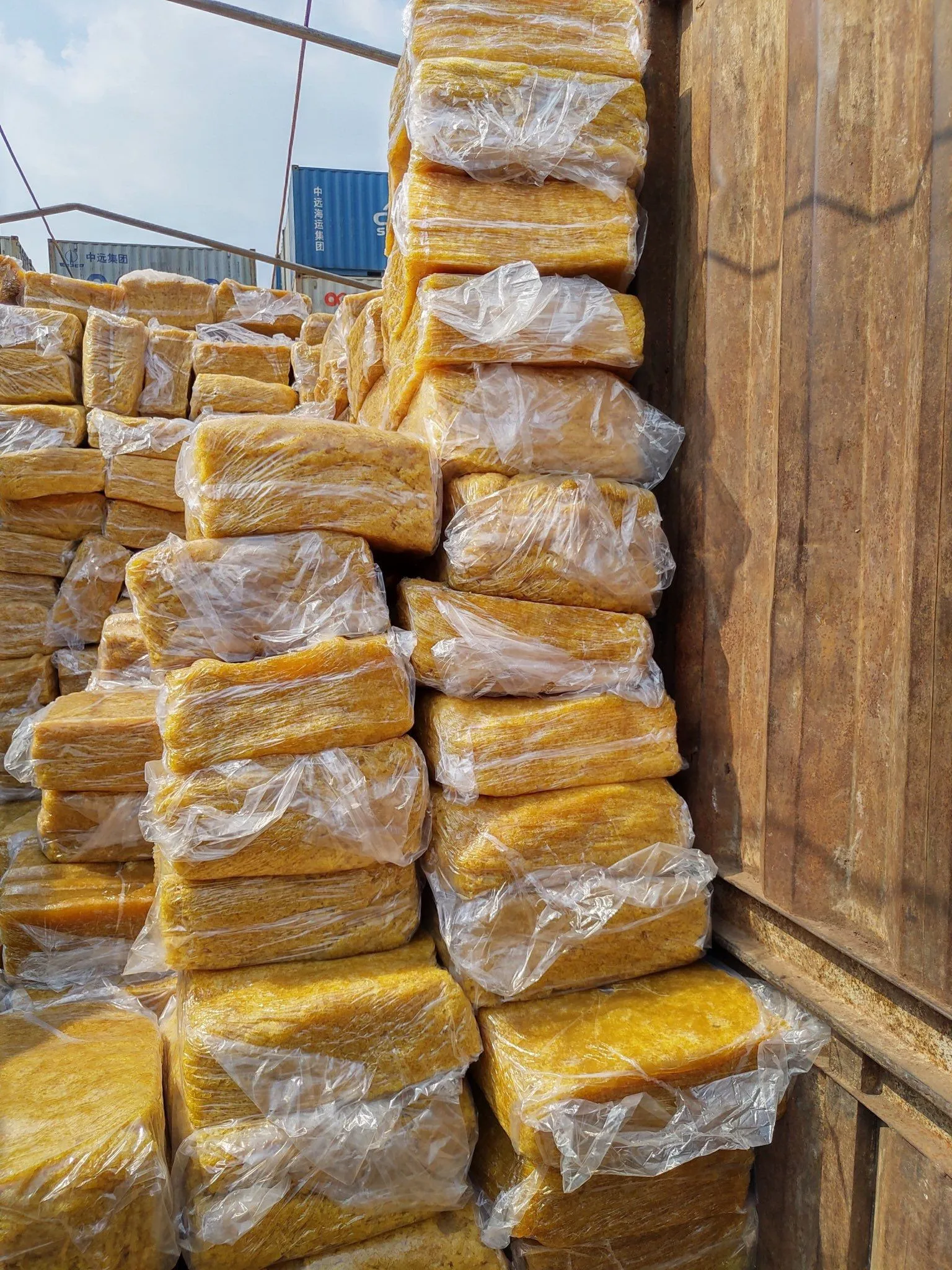  Высококачественный натуральный желтый SVR 5 используется в резиновой промышленности с сроком годности 24 месяца