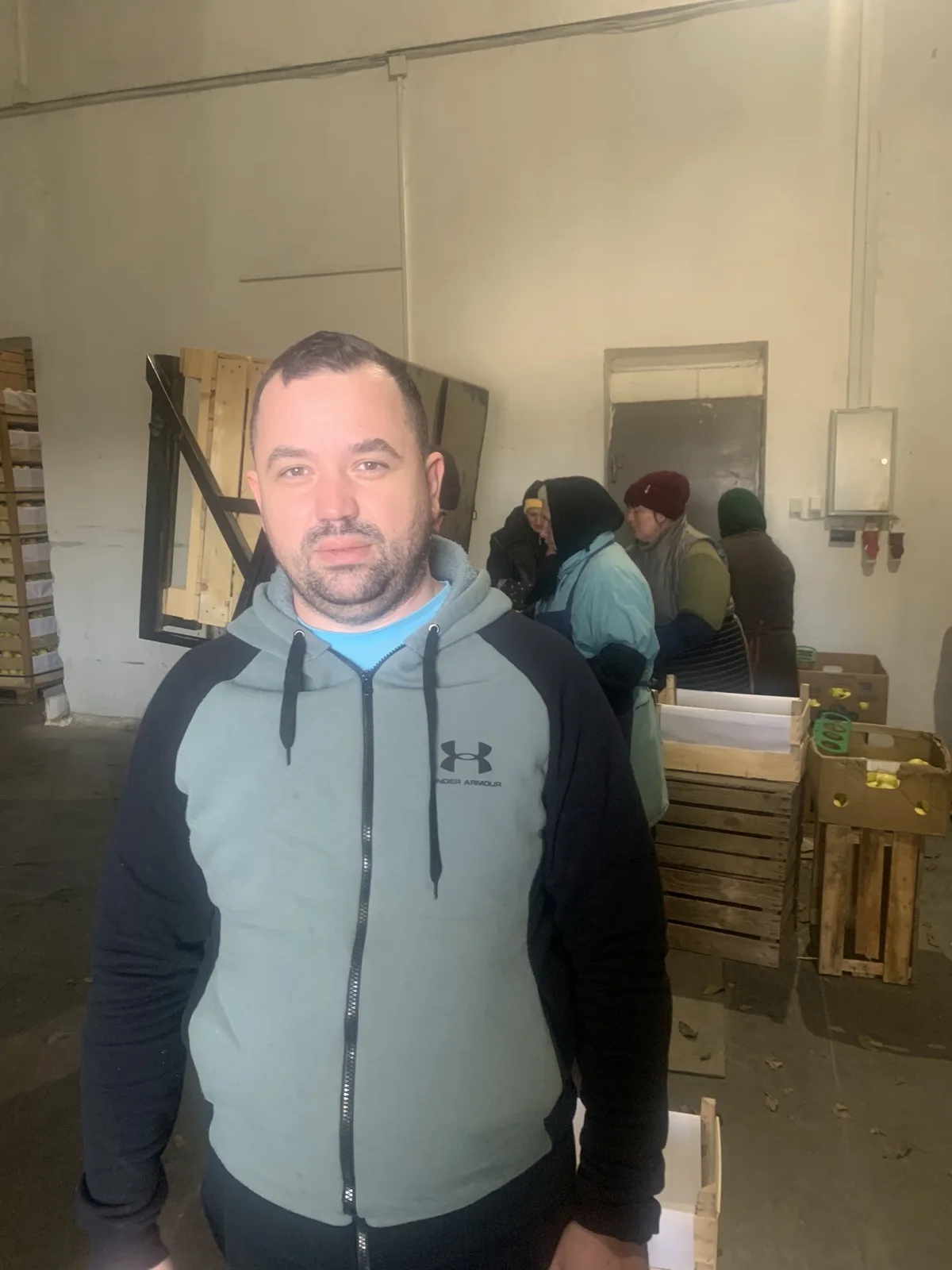 Ukrainian Golden Delicious fresh fruit royal gala apple