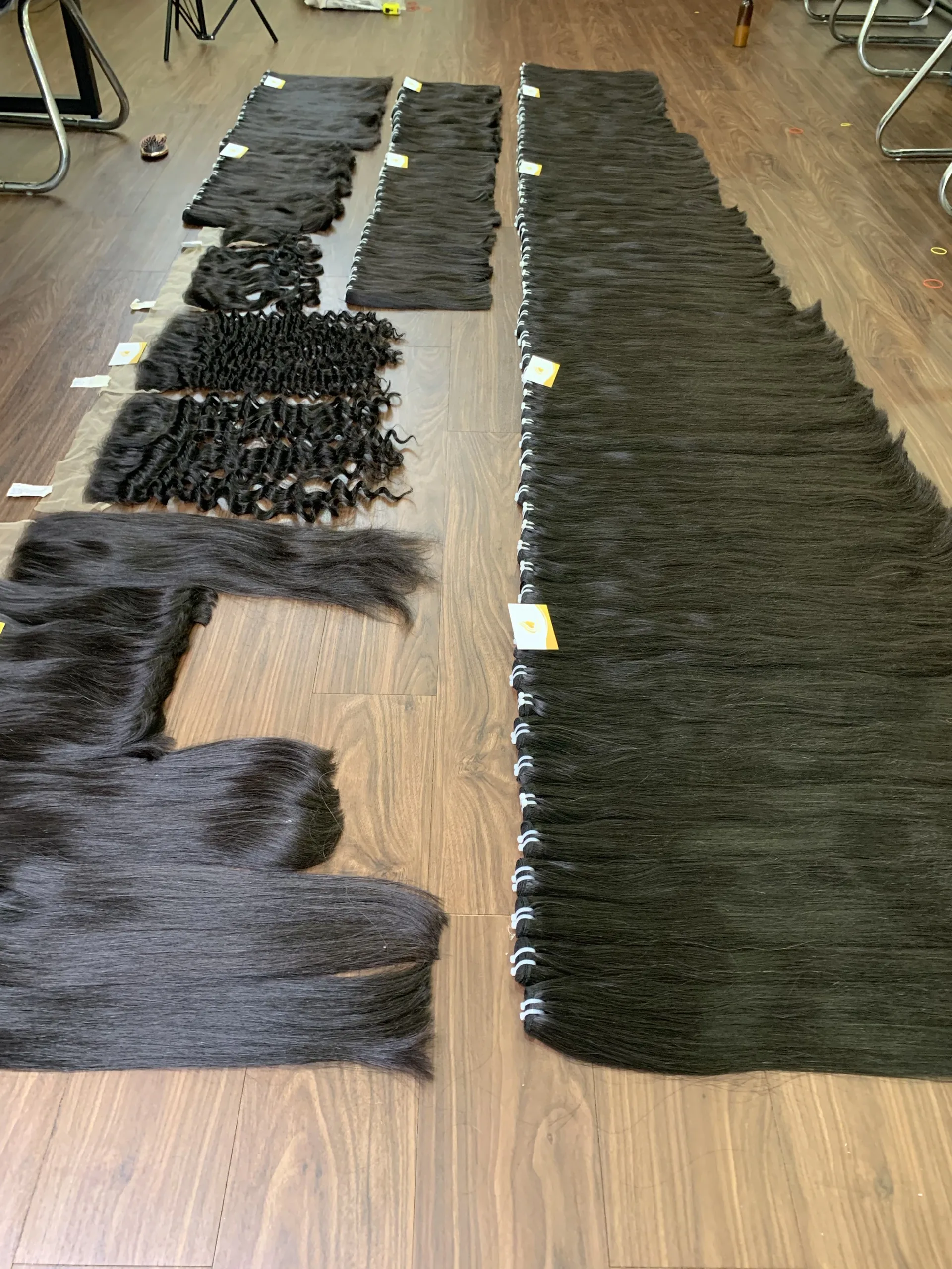 Натуральные черные пучки высококачественный пробный заказ крупный производство вьетнамских волос