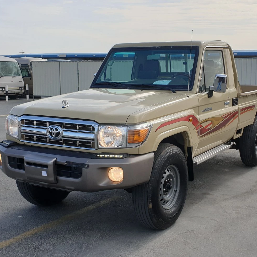 Б/у пикап Toyota Land Cruiser 70-Отличное состояние
