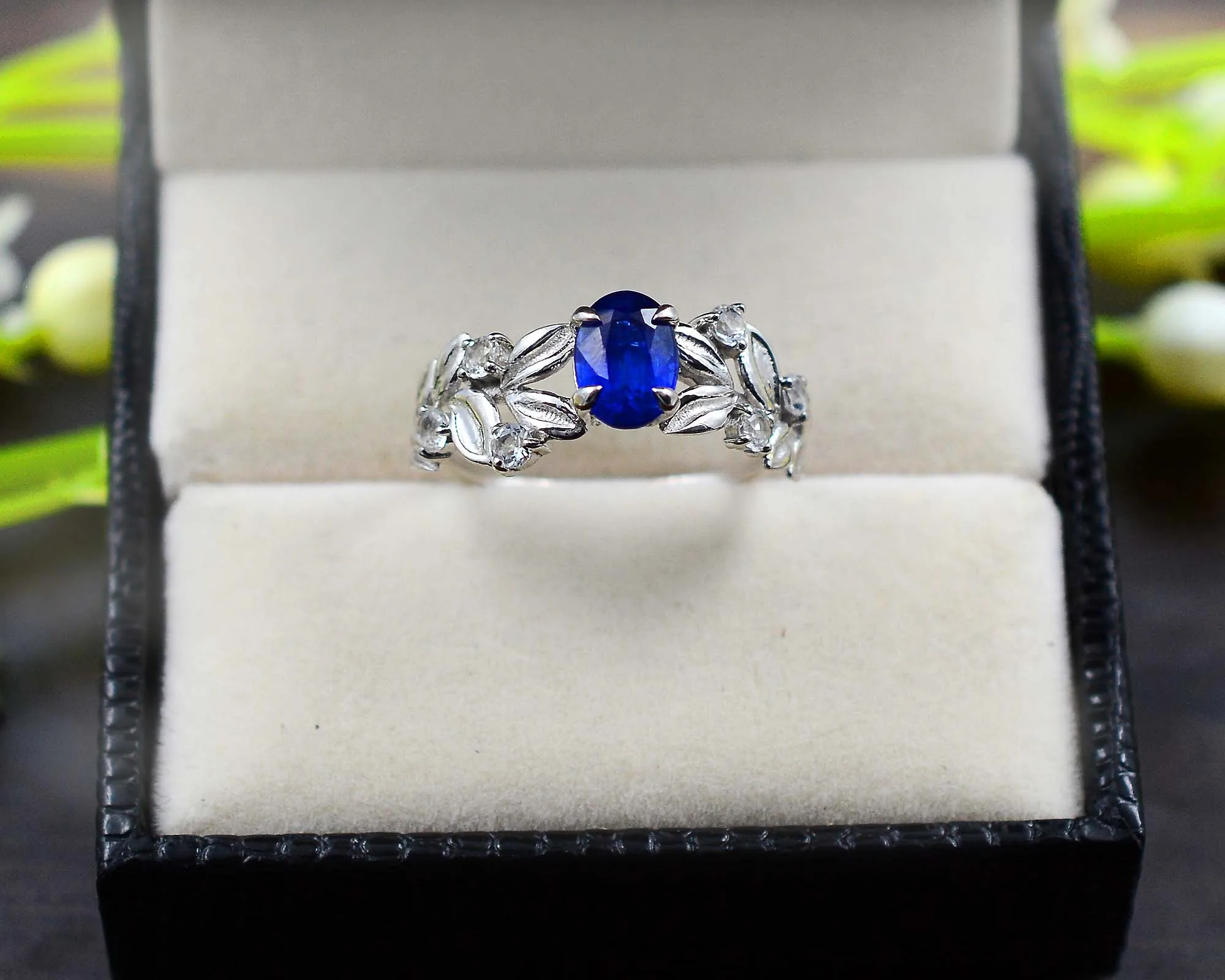 Wonderable Blue Sapphire 6x8 Oval Shape Natural Gemstone 925 Sterling Silver Handmade Ring By Huge Supplier & Manufacturer