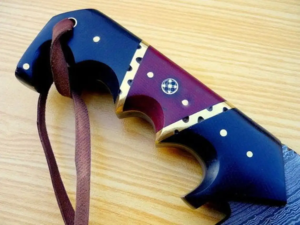 Custom Handmade Damascus Steel Hunting Knife Comes With Leather Sheath