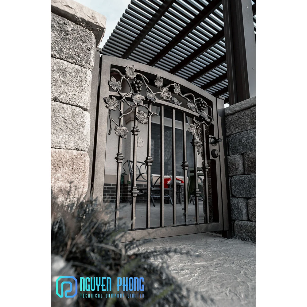 Hot Products OEM Custom Wrought Iron Grill Main Driveway Gates And Railings