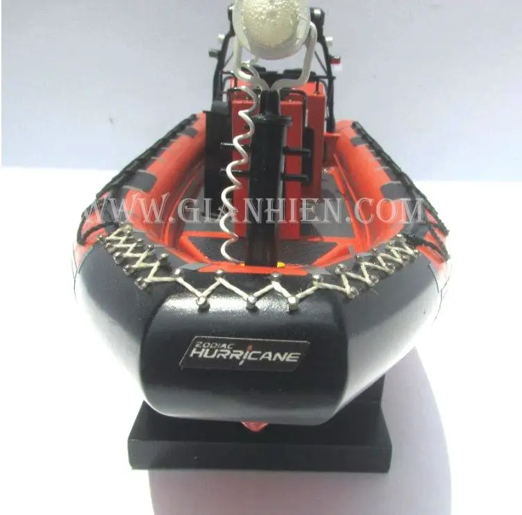 POLICE CANO - WOODEN MODEL BOATS