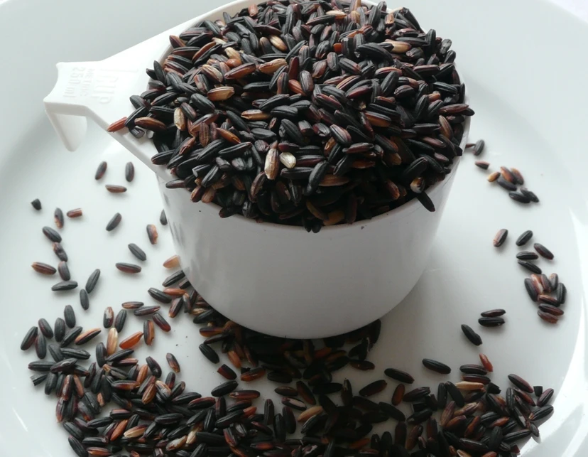  Здоровый от производителя темно-фиолетового риса черный фиолетовый органический голубой рис (Ms Деми + 84 961 733 400)