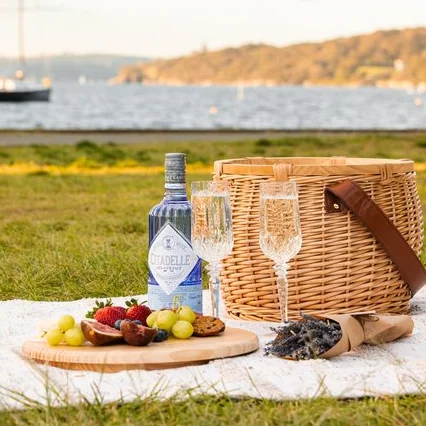 high quality white rattan beach wood top collapsible custom classic weave handle people round picnic basket with leather strap