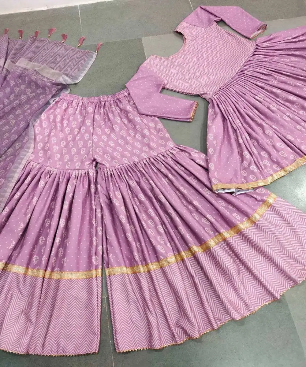 Fashionable georgette embroidery work with digital printed gown with dupatta wholesale price manufacturer for women textile