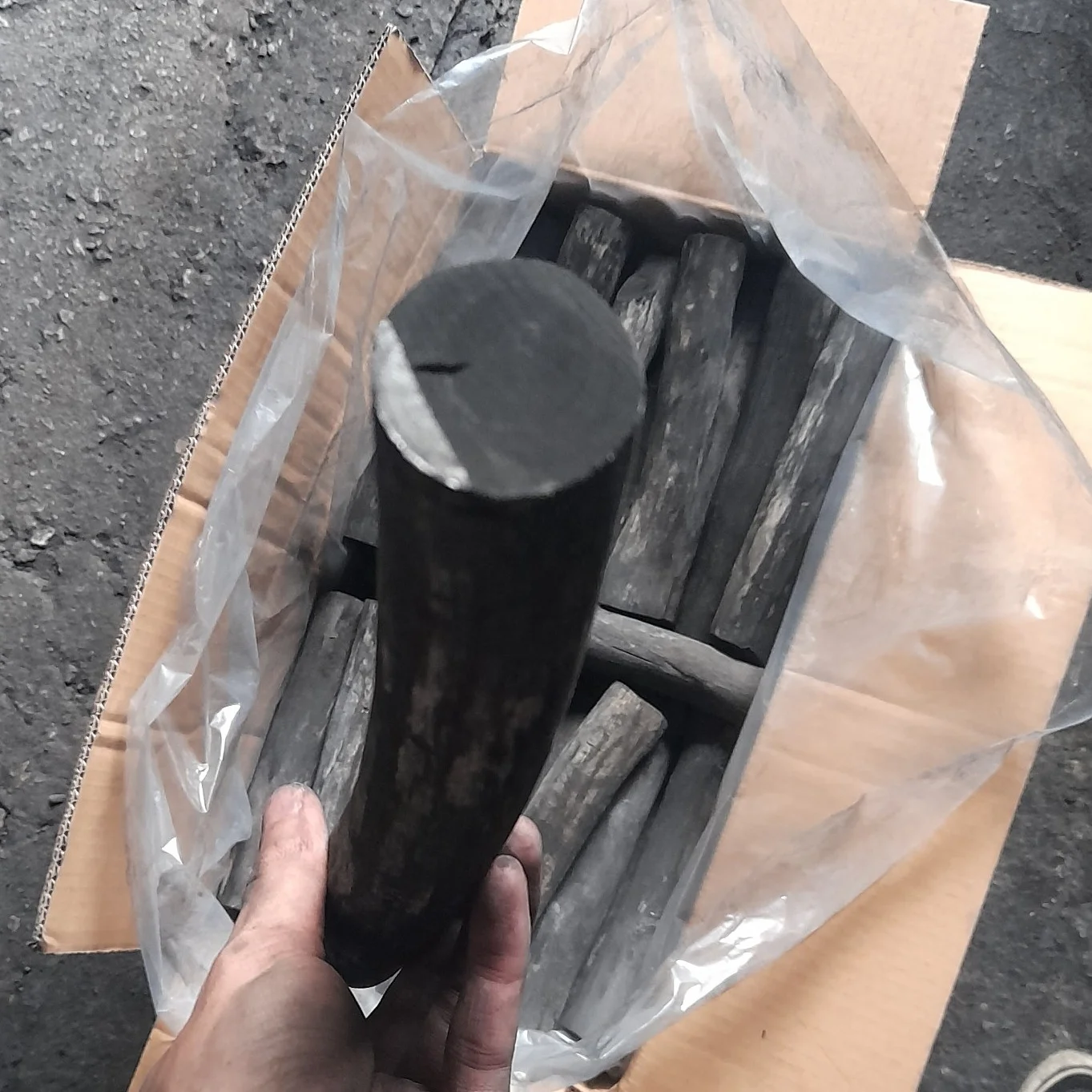 FINEST BINCHOTAN FOR CHARCOAL GRILLS AND CERAMIC KAMADO BBQ