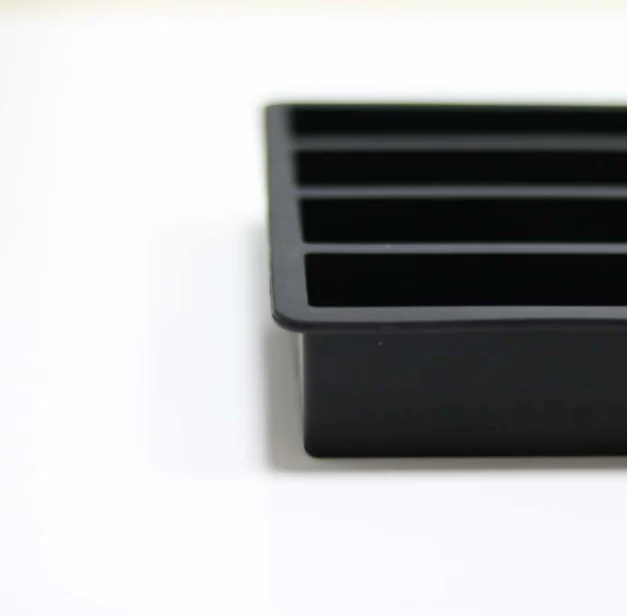 2021 Wholesale Food Grade Rectangular 4 grid Rectangle Ice Cube Tray Long Strip Ice Cream Mold