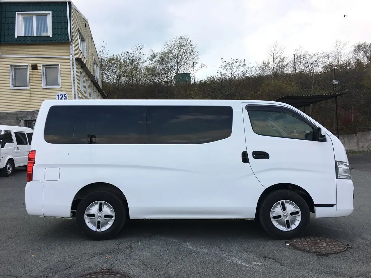 2012 NI SSAN CARAVAN BUS RHD