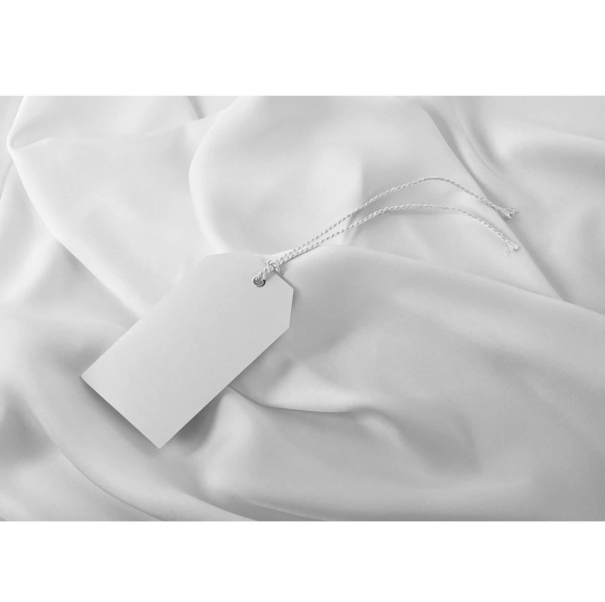 Hot Selling Paper Garment Tags Modern Design Customizable Logo Eco Friendly Clothing Hang Tags