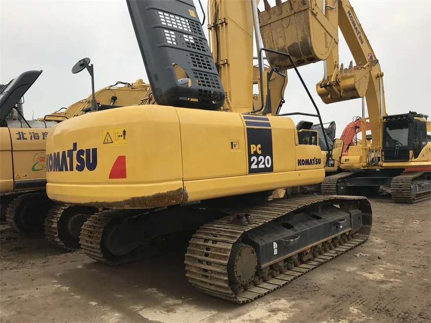 22 тонны PC220 знаменитый японский бренд Komatsu б/у гусеничный экскаватор на