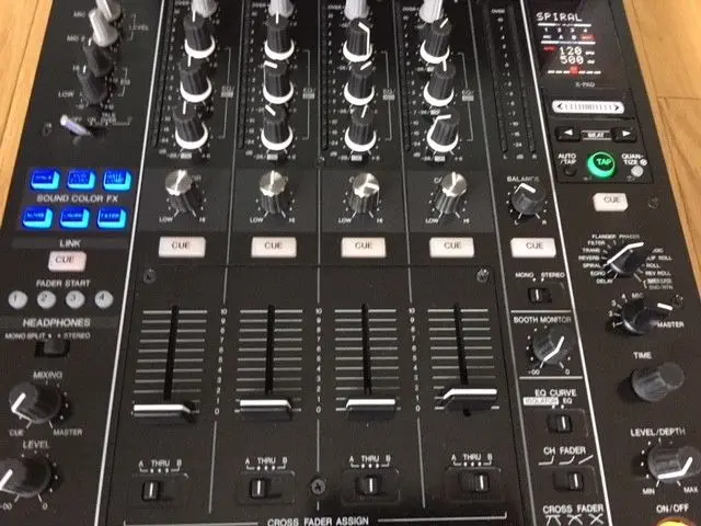 Latest Pioneers DJ Set 2x CDJ 2000 nexus2 nxs2 Nexus 2 1x DJM 2000 Nexus