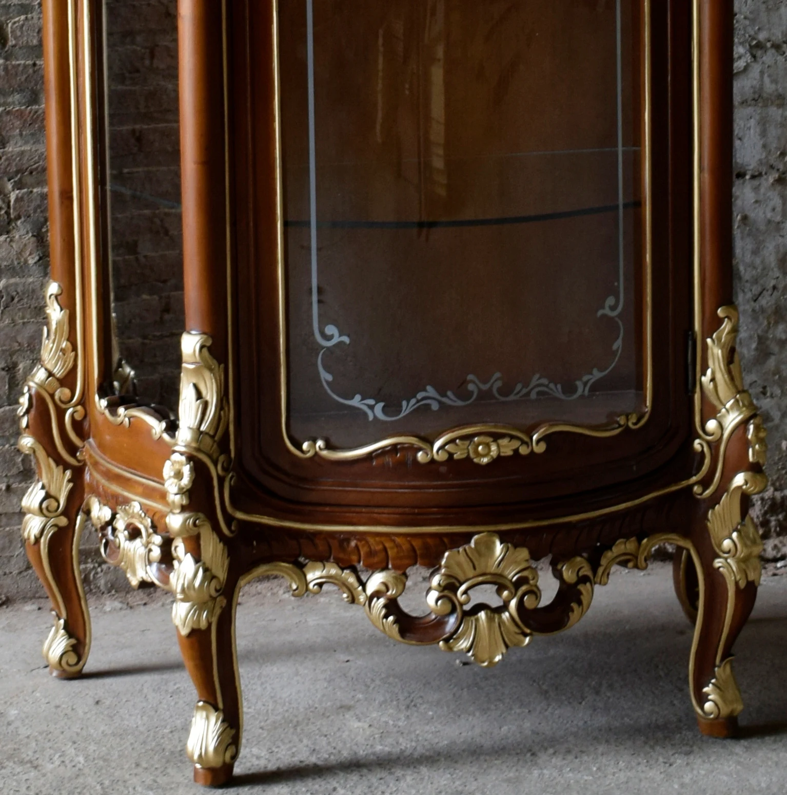 Luxury Royal Carved Living Room Furniture Cabinet Showcase