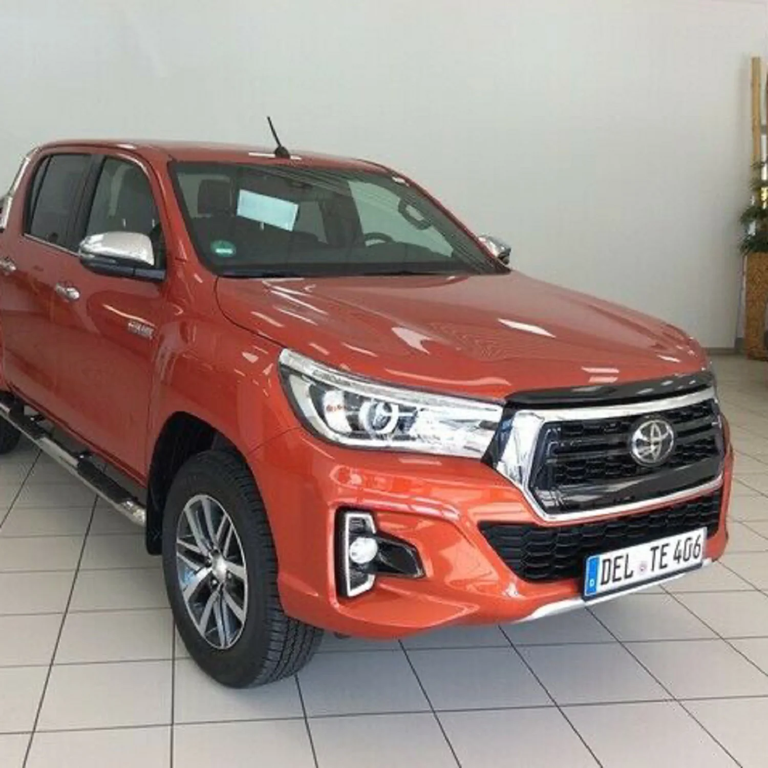FAIRY USED 2019 TO YO TA HILUX TRUCK 4X4 LHD
