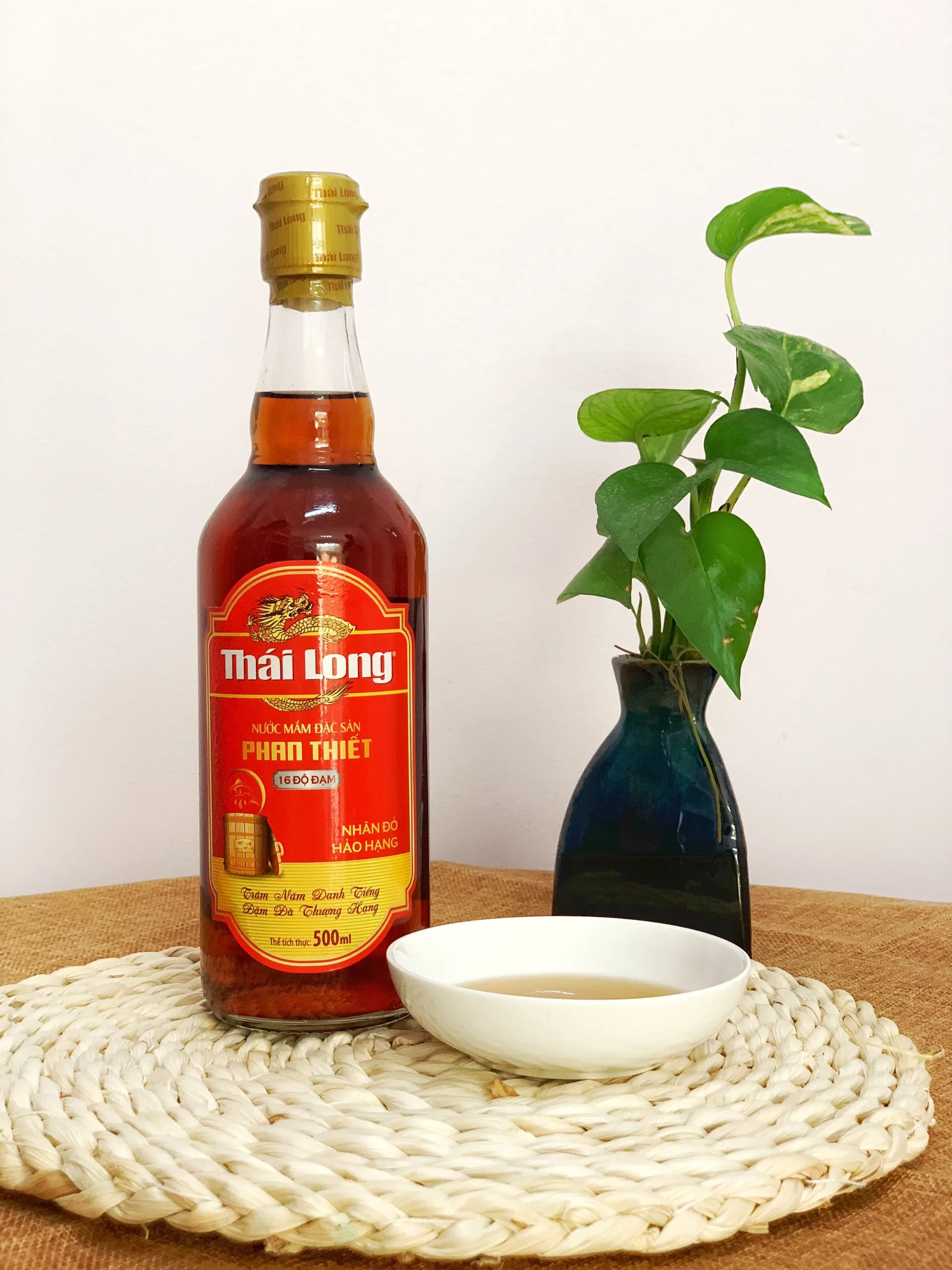 Special Anchovy fish sauce Phan Thiet  - 500ml Bottle made from fish sauce manufacturer in Vietnamn can produce on your request