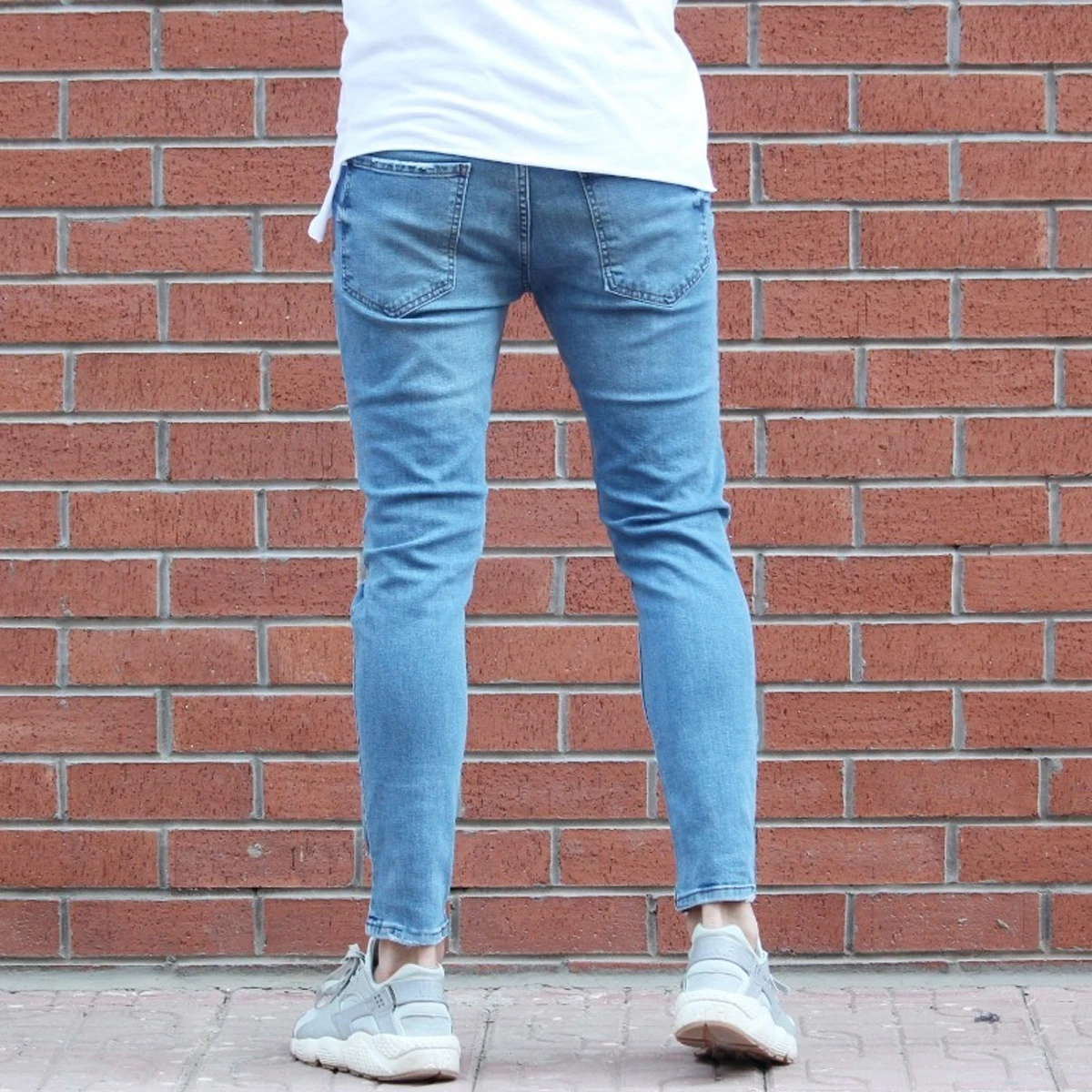 Casual 100% Cotton Men Jeans 2023 in Blue New with Knee Rips and Embroidery Straight Light Wash Mid Waist Lightweight Regular