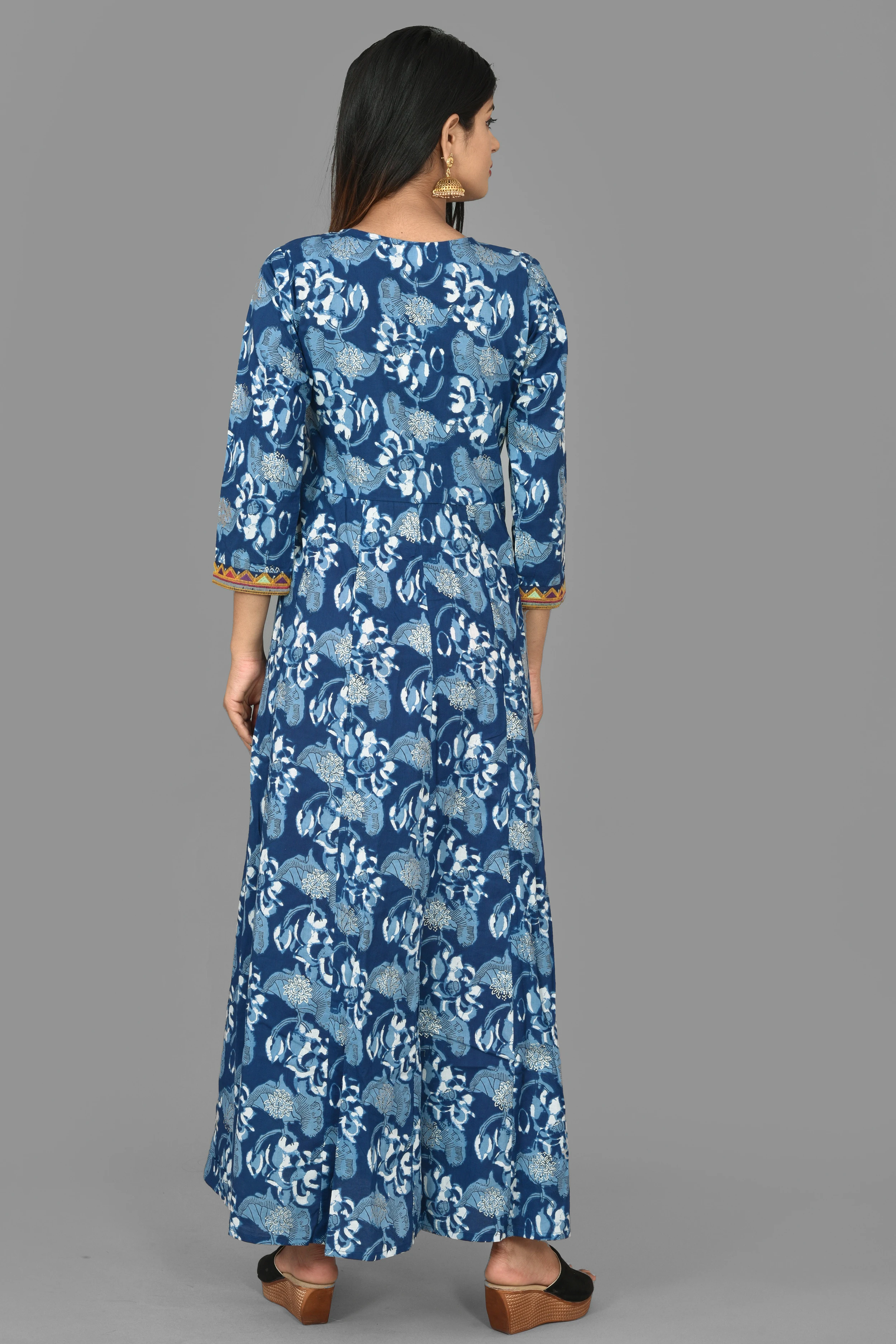 Handmade Cotton New Design Floral Printed Women Kurtis Party Wear Ethnic Office Wear Dress Kurtis