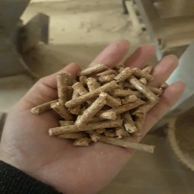 Итальянские и румынские украинские качественные древесные гранулы Европейского класса 6 мм