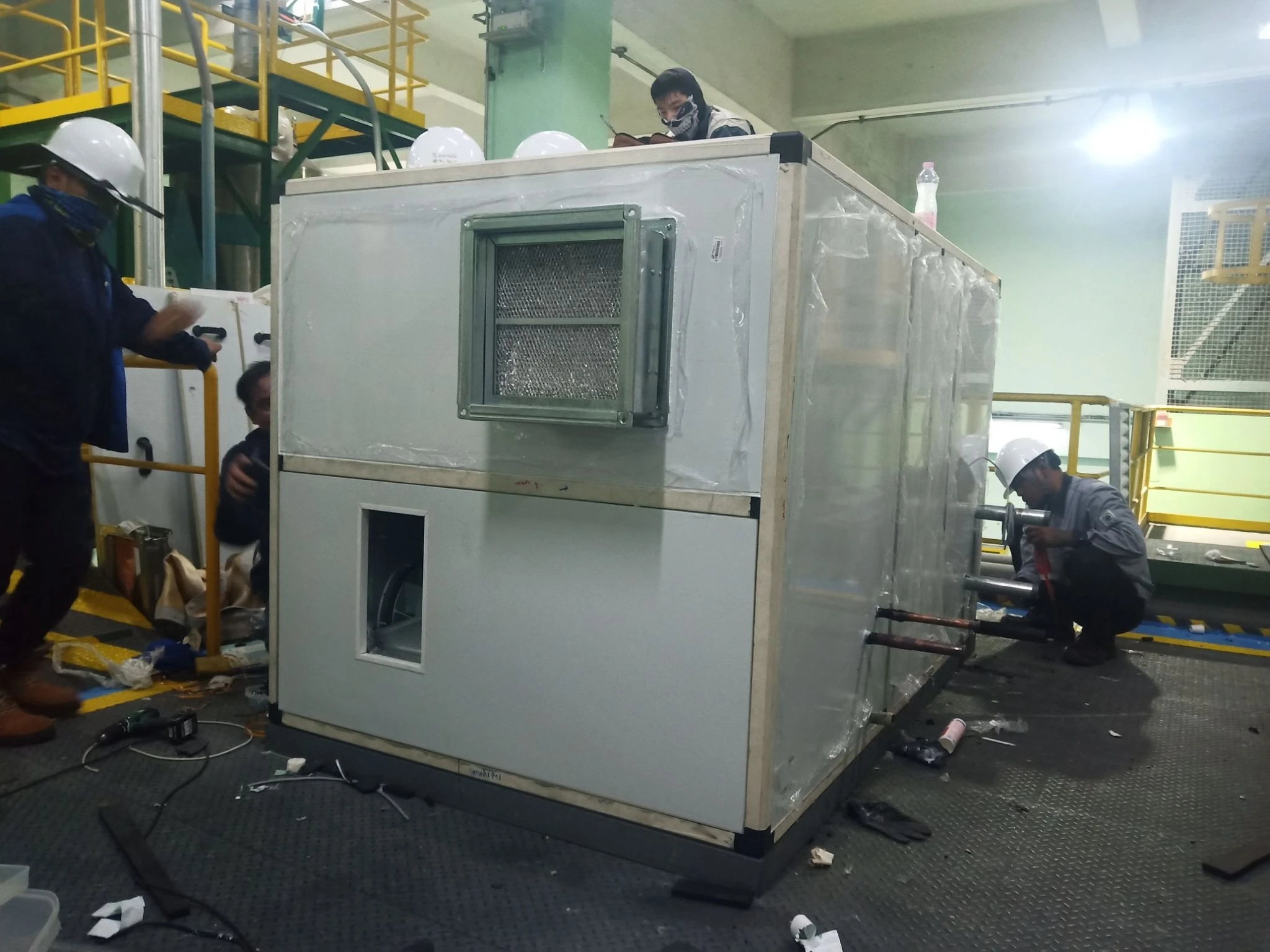 White Color Electric Power Source Warranty 1 Year Dehumidifier EST-19000 Export From Thailand