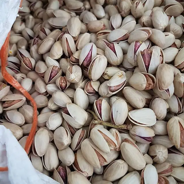 Жареные фисташевые орехи ядра фисташек