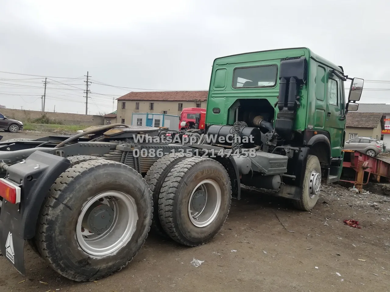 
Used Sinotruk HOWO Tractor head RHD, Right Hand Drive Green color low cabin for Africa 