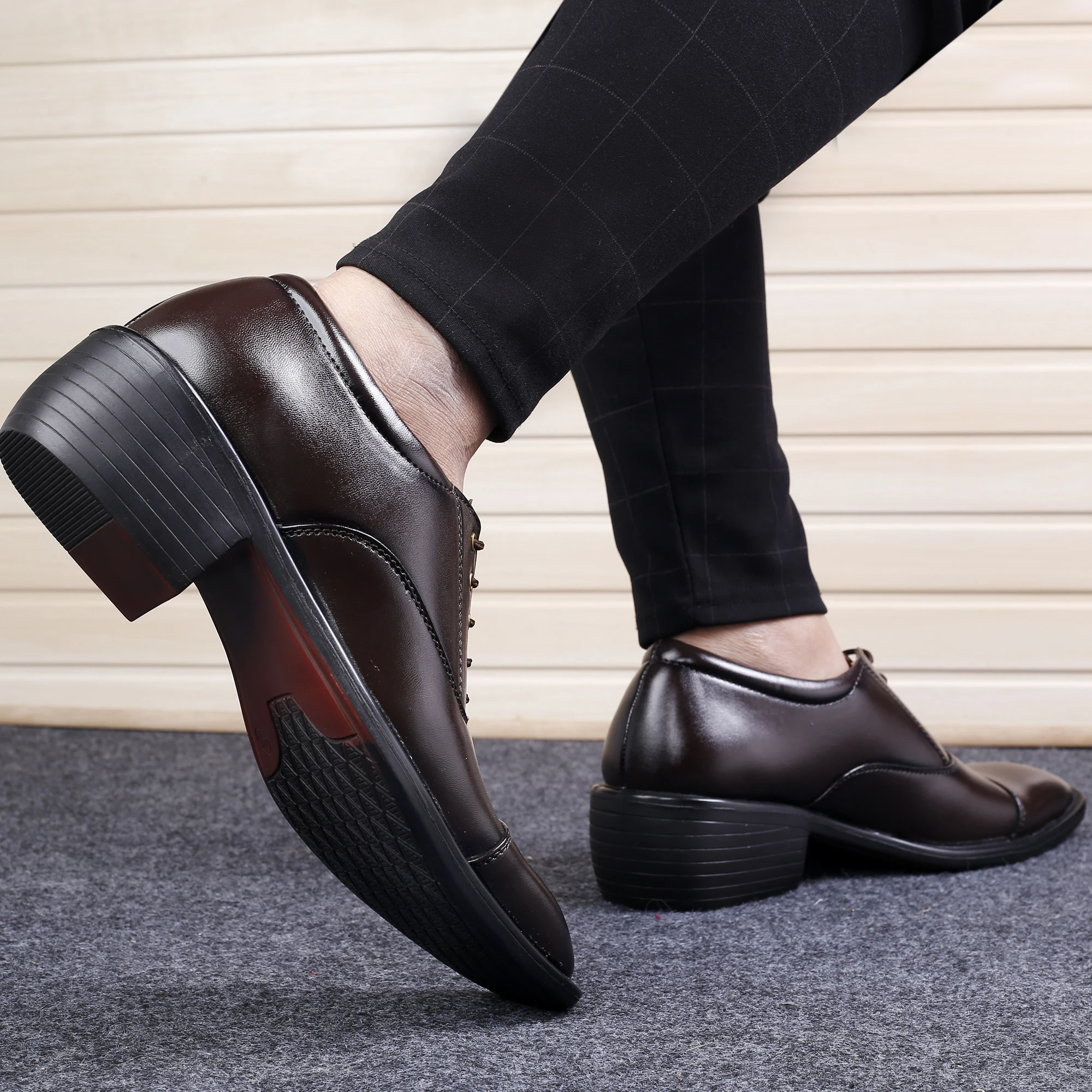 Hight increasing shoes