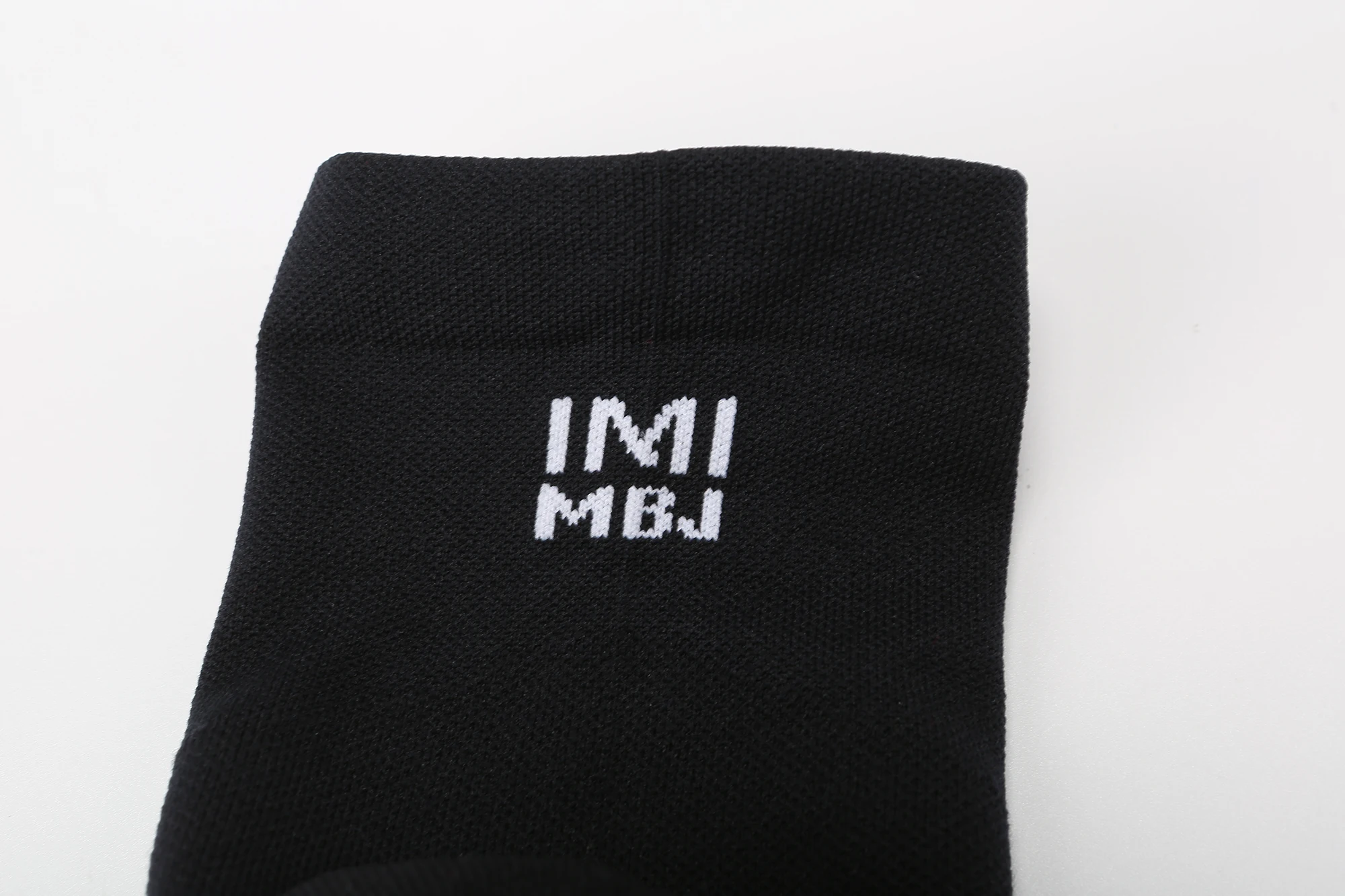 Спортивные Компрессионные носки белого и черного цвета