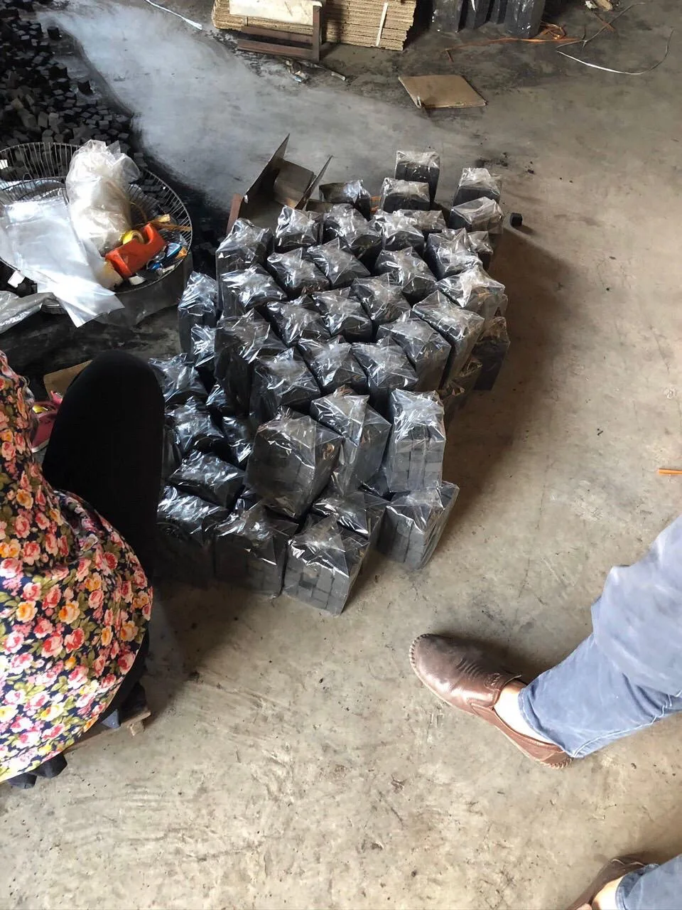 
Vietnam Finest grade Hookah 25mm Cubic briquettes shisha charcoal 