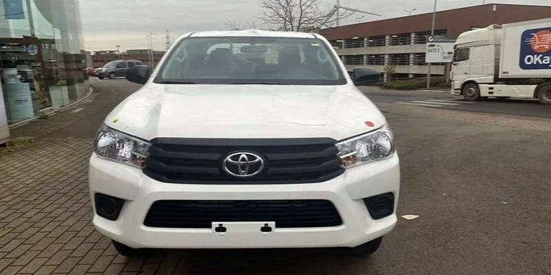 Affordable Hilux double cabin brand new 4x4 pick up truck