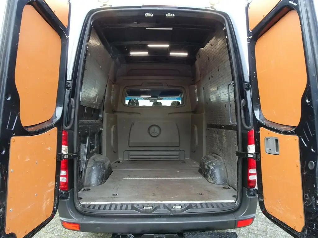 2011 ME RCEDES-BENZ SPRINTER USED LHD