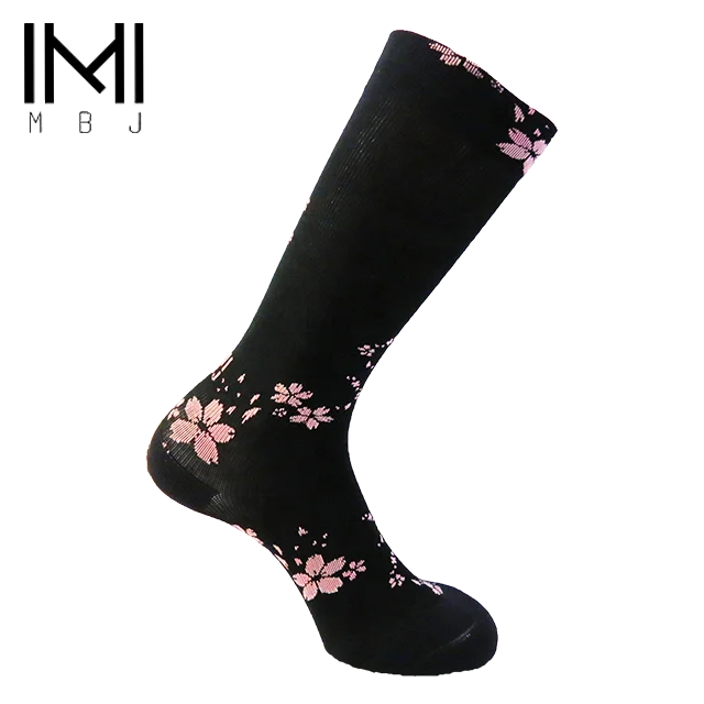 Fashionable women compression socks for sports leg swelling recovery