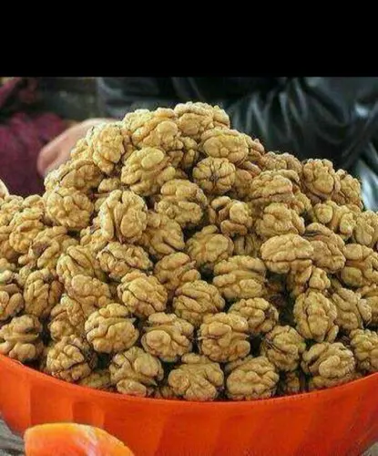 Cashew Nuts / Pine Nuts / Walnut / Almonds / Cloves