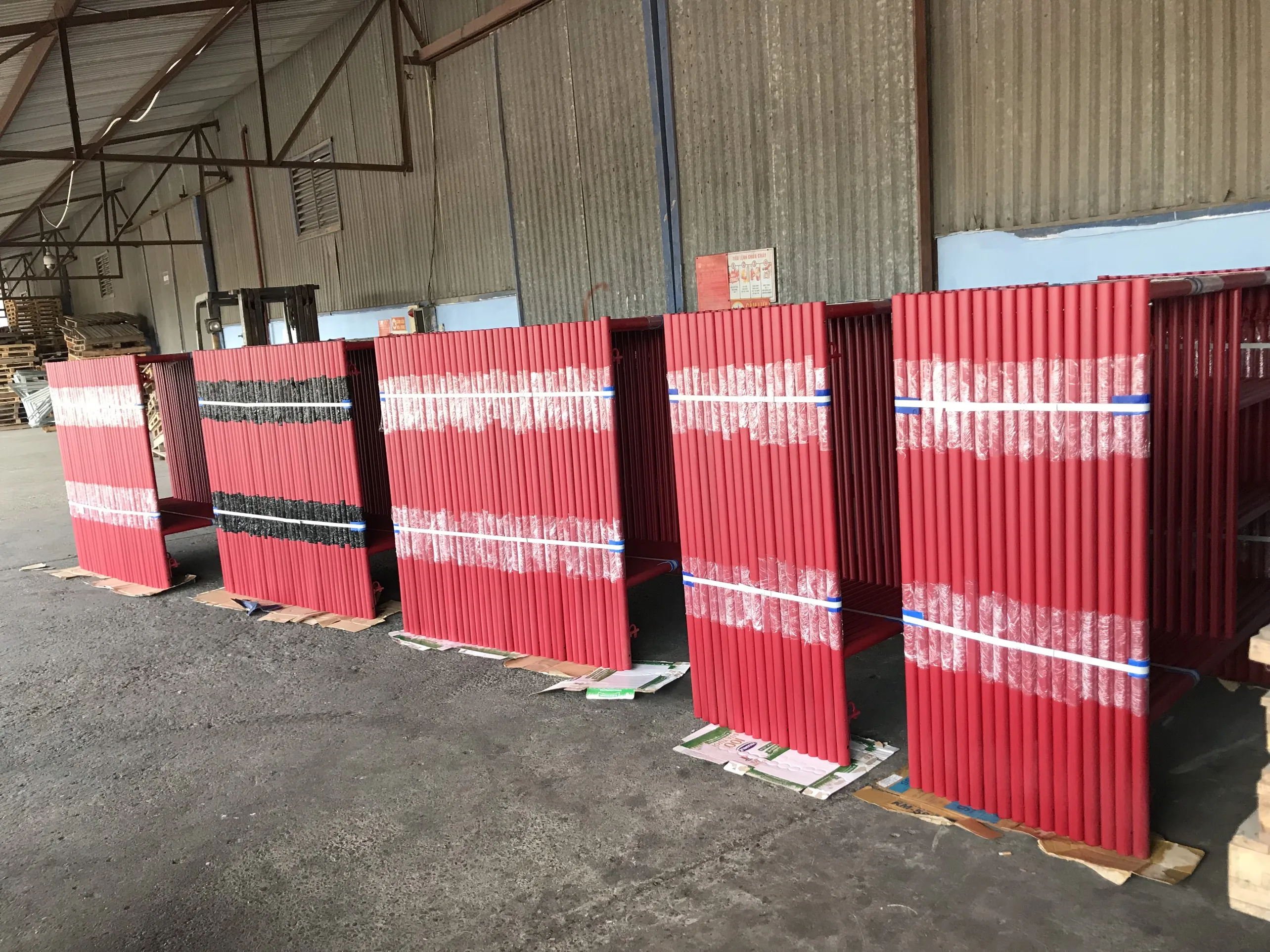 High Standard Powder Coating Stable Scaffolding Frame System H Frame - Scaffolding SS400 Steel 2 Years Made in View Nam for Sale