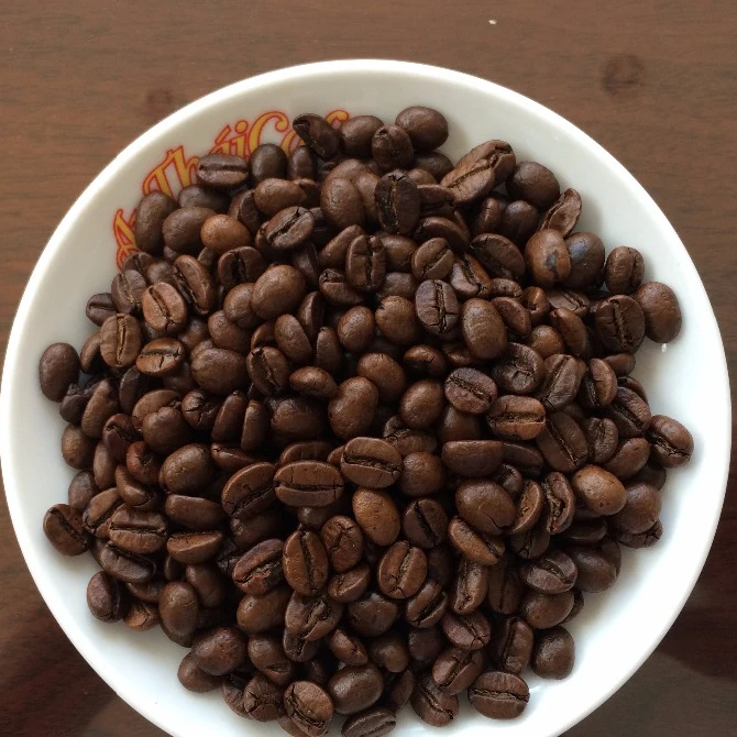  Высококачественные жареные кофейные зерна Robusta Arabica с высококачественной обработкой из