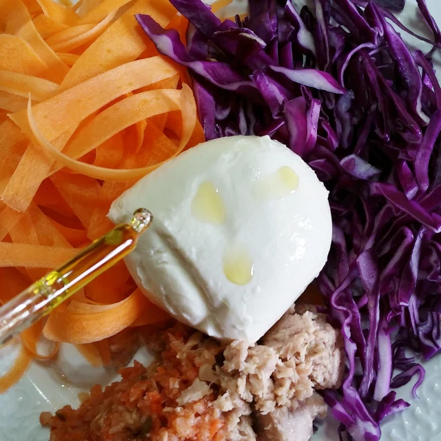 Finest Italian Cold-Extracted Sardinian Phillyrea Infused Oil  - Multifunctional Ingredient with Healthy Properties