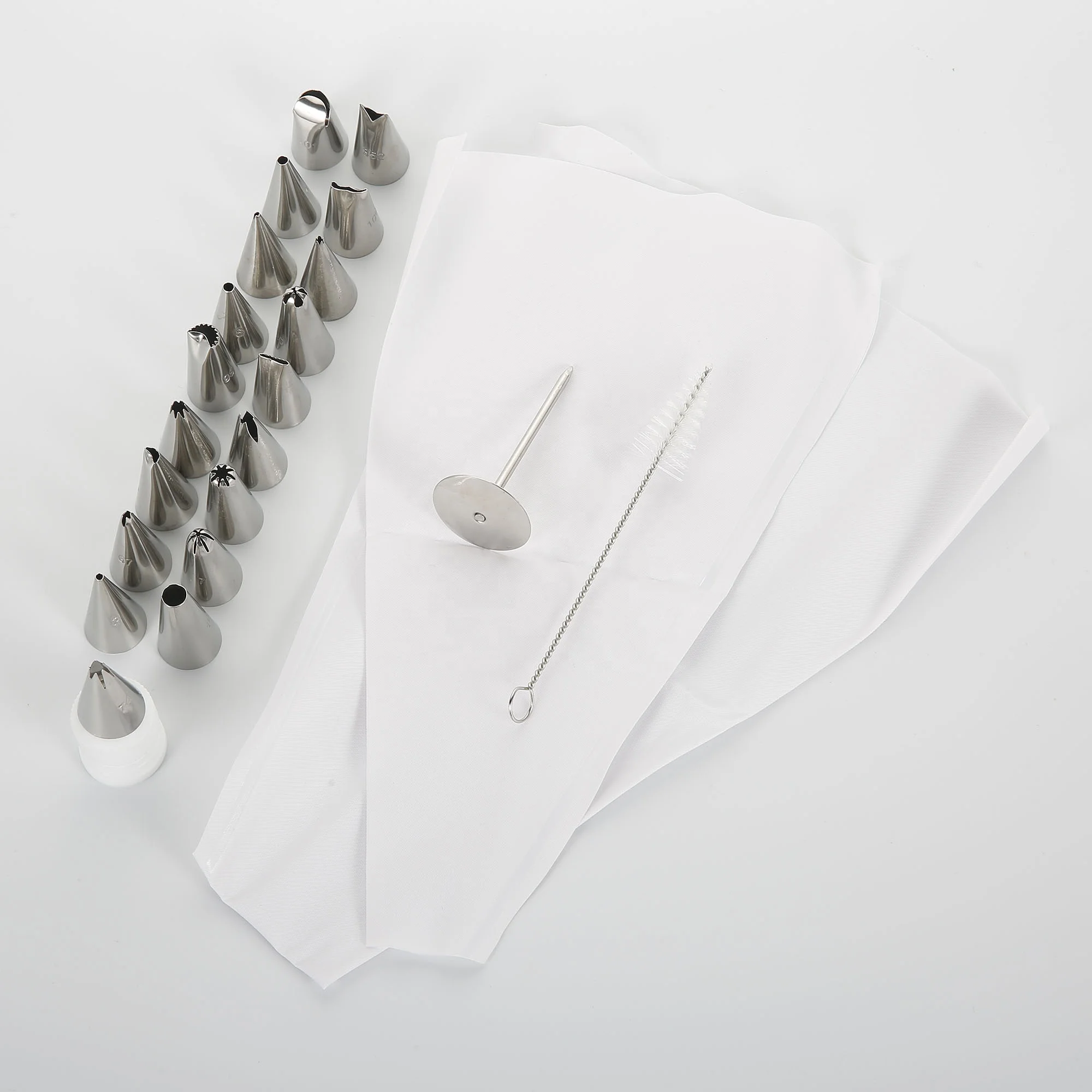 New Fancy Decorating Icing Set with White Pastry Bag 31 pcs Metal Icing Tips for Housewives Kitchen Cake Bakeware Baking