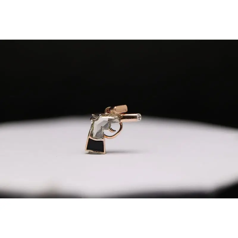 Натуральный золото бриллиант Пистолет Шарм Подвеска 1 gms с алмазными подвесками Замшевые женские ботинки модный 18k естественный Золотое очарование кулон для мужчин и женщин