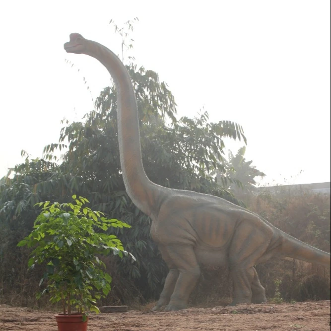 animatronic life-size dinodaur of outdoor wrist dragon