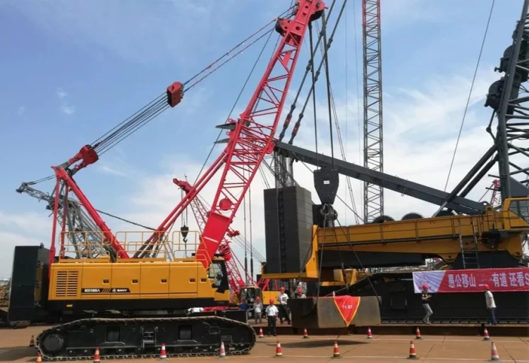 90 tons 90ton Crawler Crane Lattice Boom Crane SCC900A