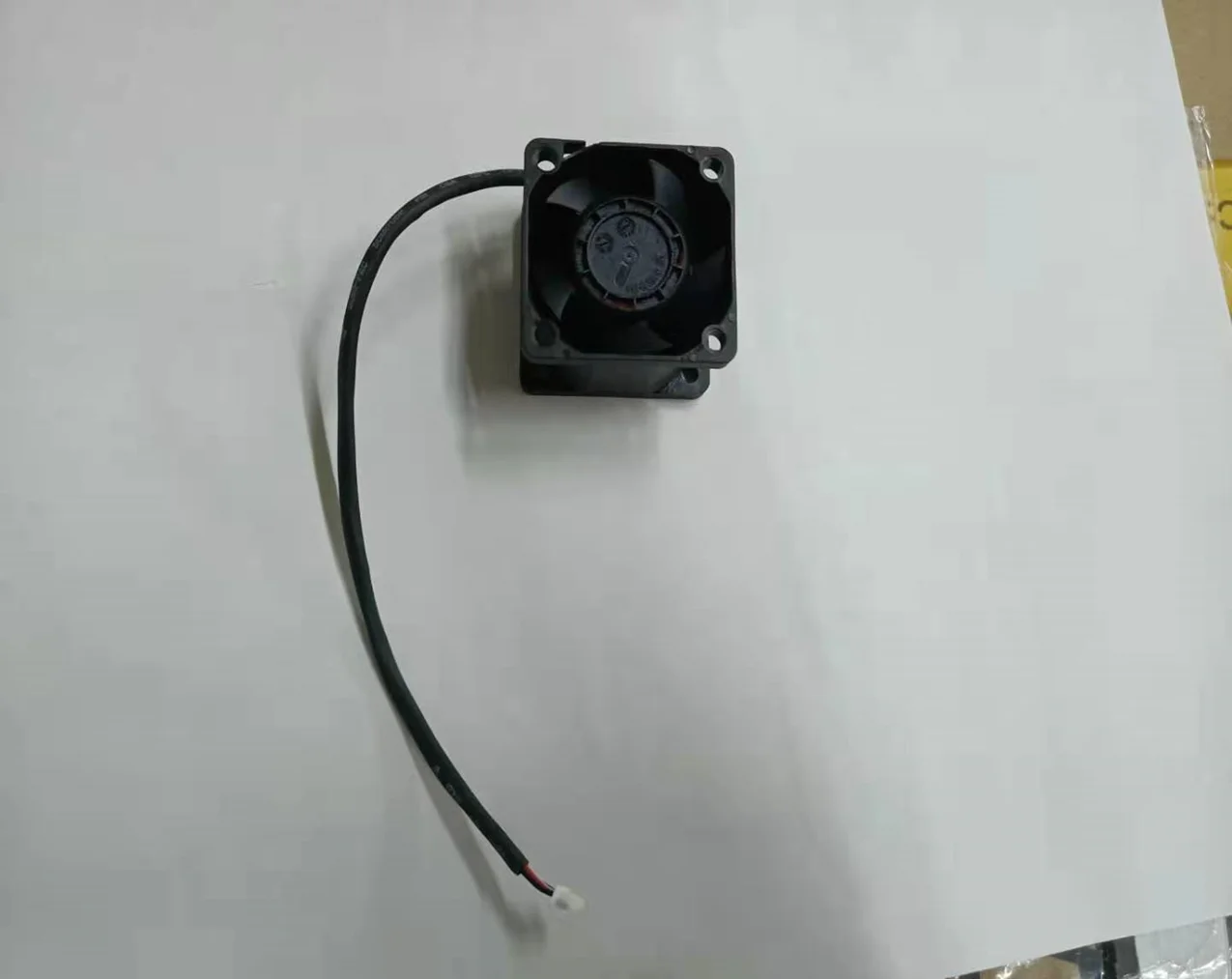 Вентилятор охлаждения для машин CROWN 12 В DBTA0328B2G 38x38x28 мм