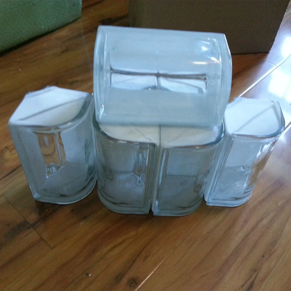 Corner glass bricks