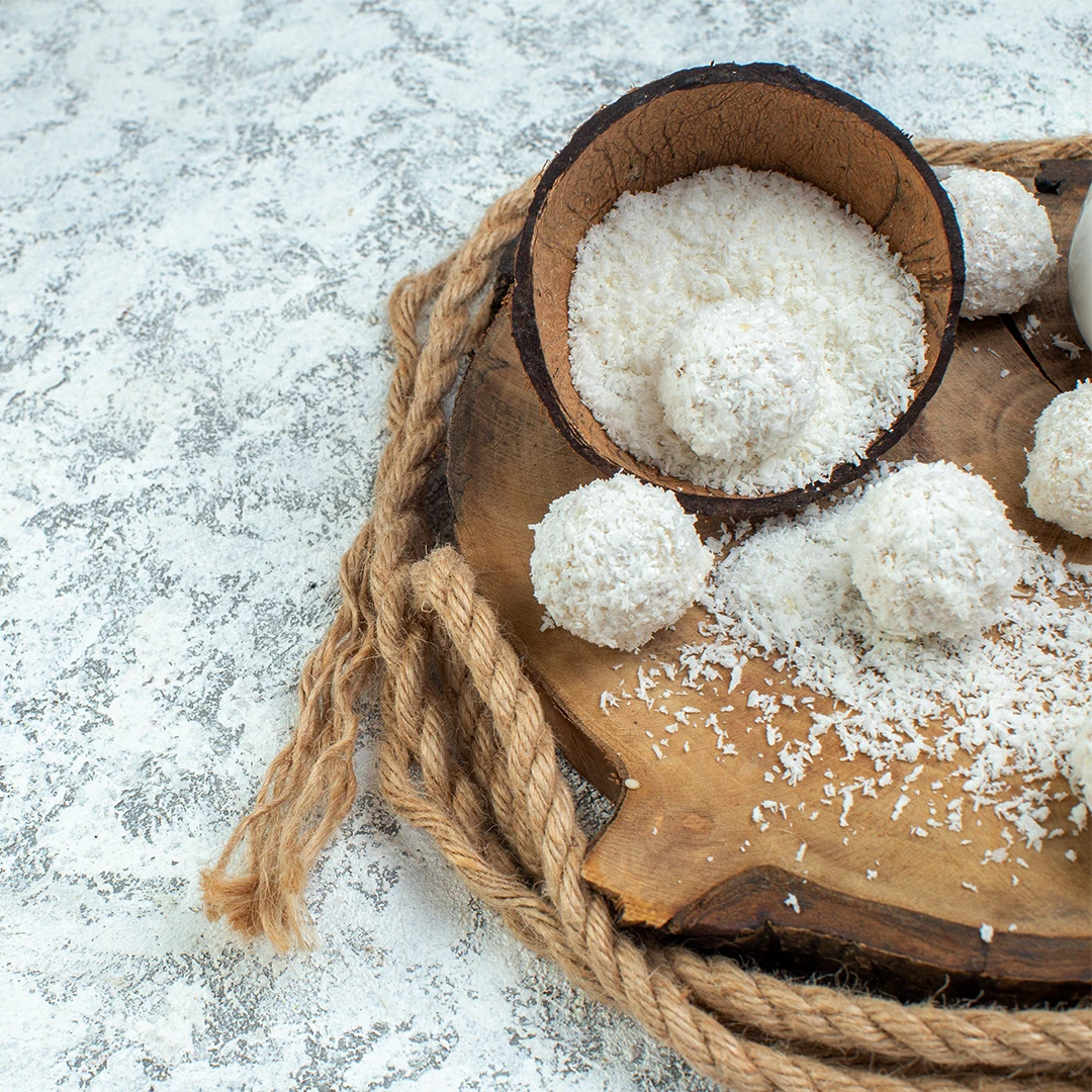 Natural Frozen Sliced Coconut Meat For Food And Beverage From Vietnam