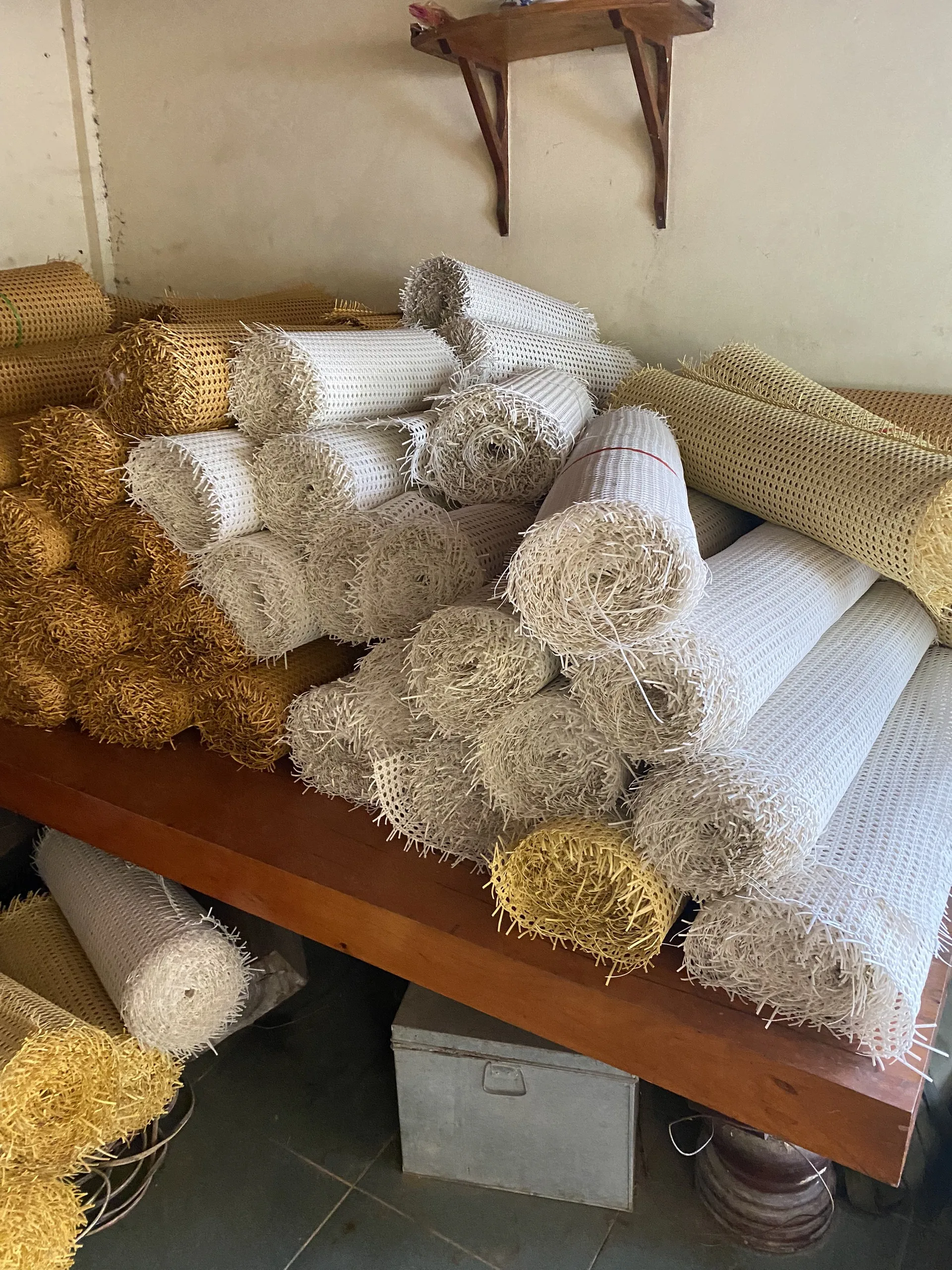 High Quality Mesh PE Rattan Webbing Rolls Synthetic Rattan Cane Webbing with Good price making Furniture