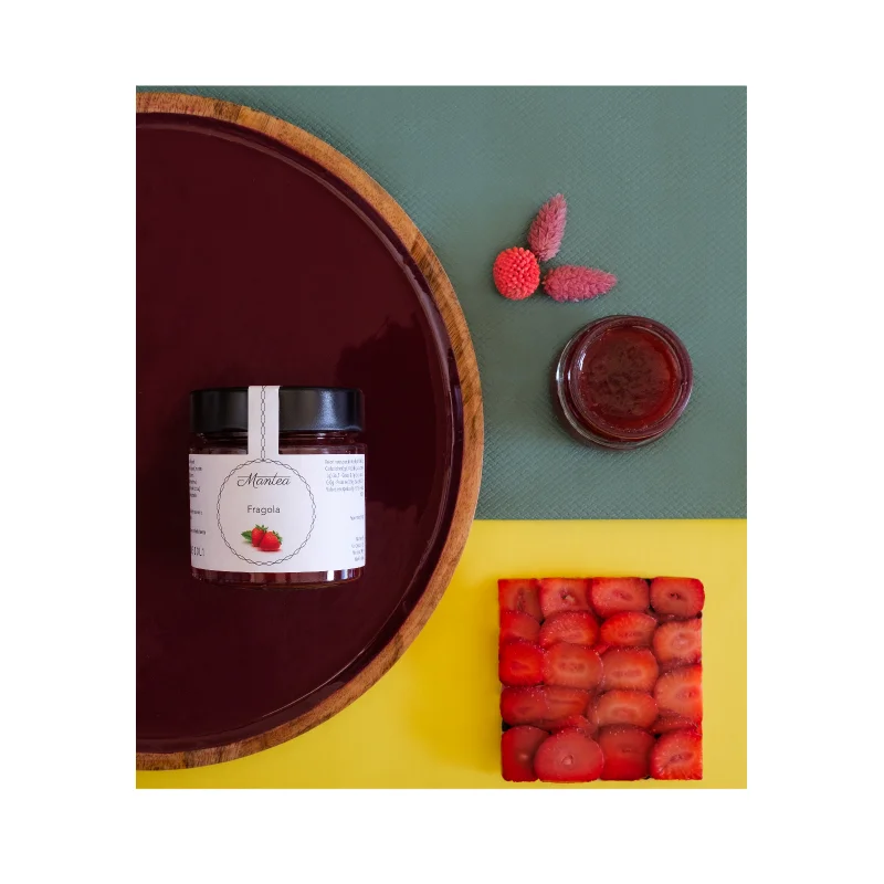 Top quality Italian strawberries jam 60 % MANTEA 250 gr ready to ship