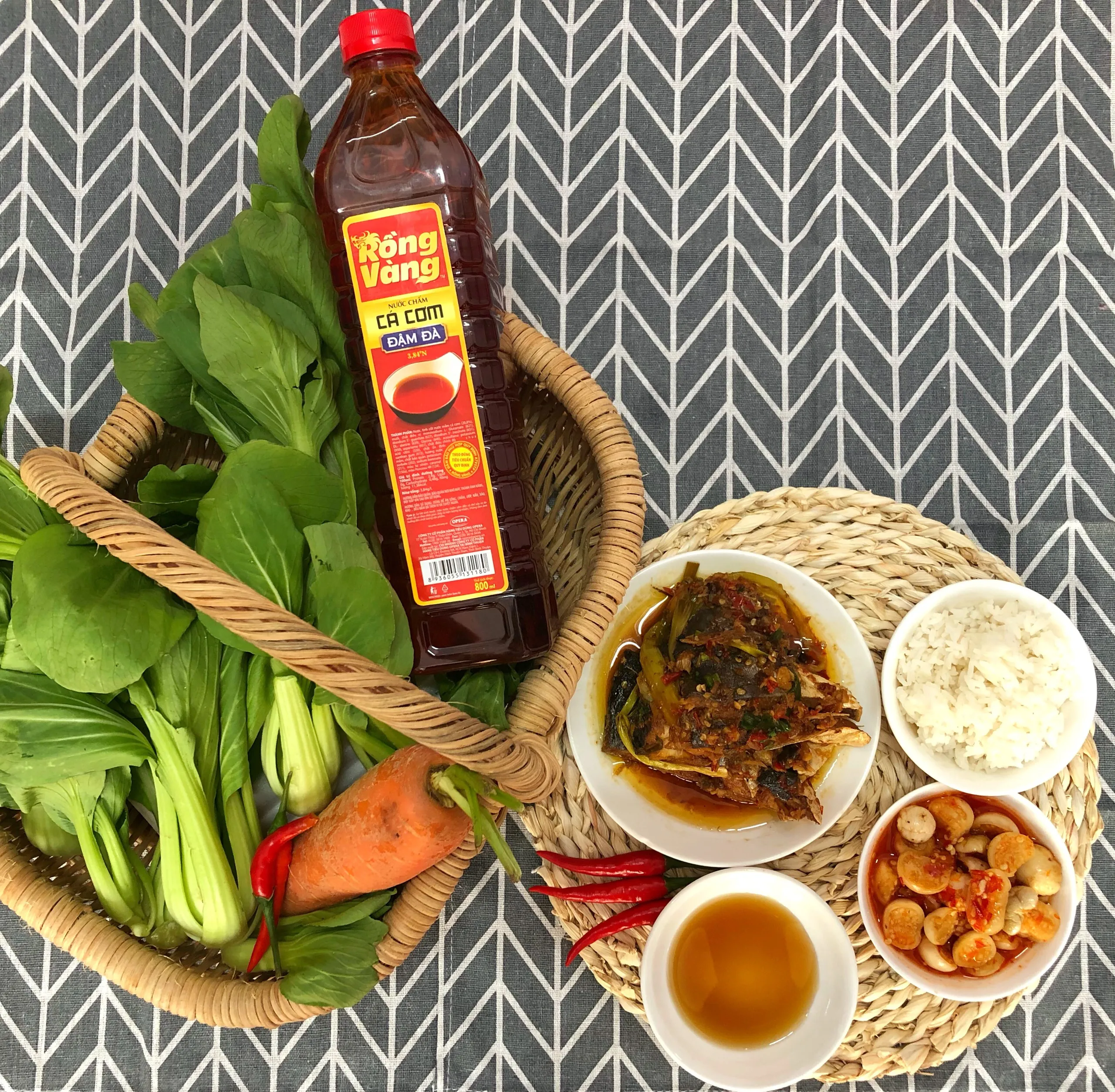 800 мл окуниваемый рыбной соус Анчоуса от вьетнамского производителя с хорошей ценой и качеством Сертифицированный Haccp Iso