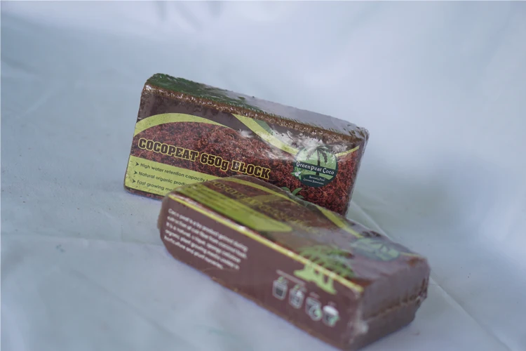 Sri Lankan Origin 100% Natural Bio Degradable Cocopeat Coir Marrow Briquettes for Greenhouses, Gardens and Hydroponic Farms