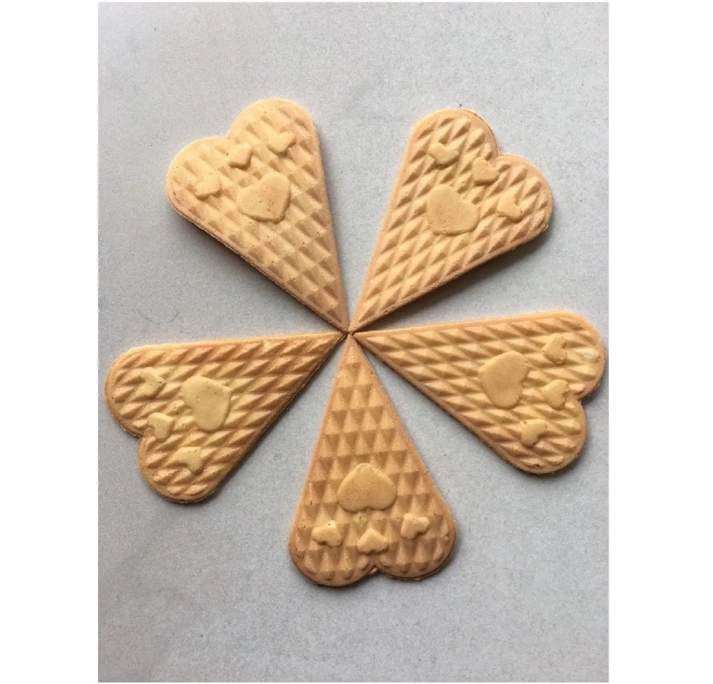 
Yummy Ice Cream Petit Wafer DVA008 Good Manufacturer From Vietnam Hot Sell Product Delicious Crispy 