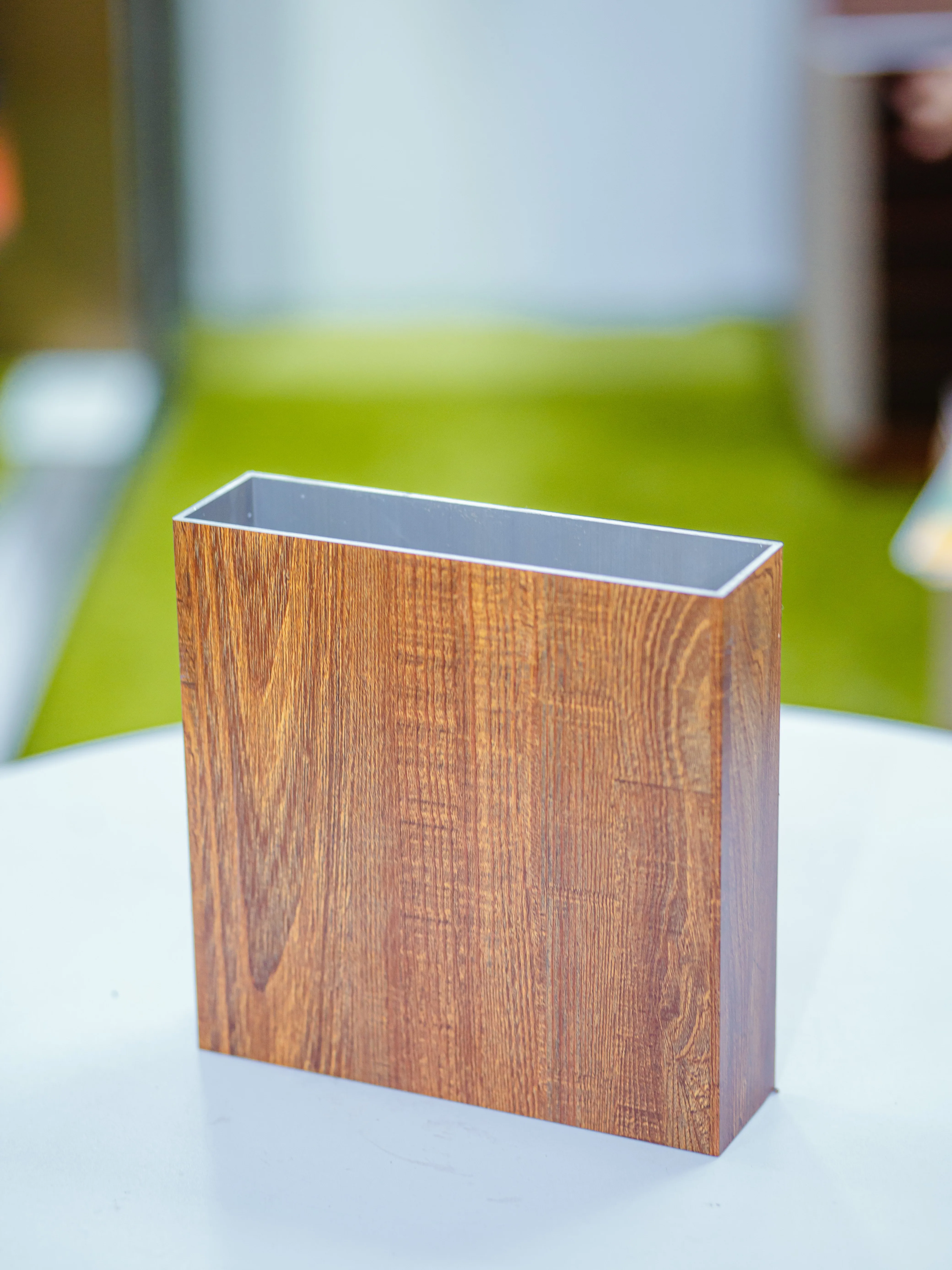  Высококачественный экструзионный профиль из древесины и алюминия марки Shalumi 6063